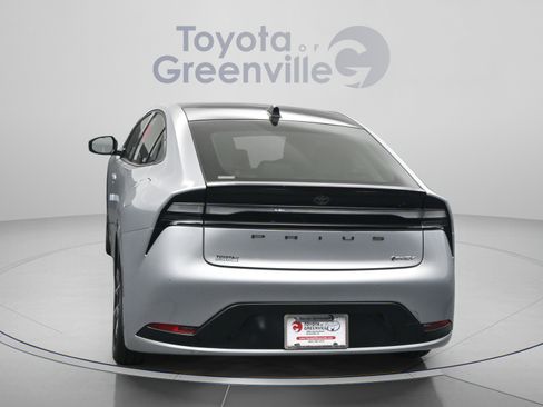 New 2025 Toyota Prius Plug-In Hybrid FWD image 10
