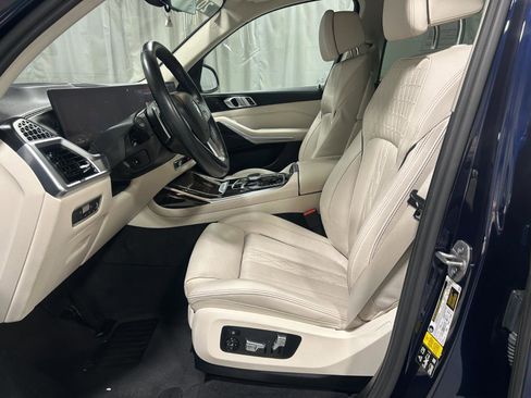 Certified 2023 BMW X7 xDrive40i w/ Climate Comfort Package image 13