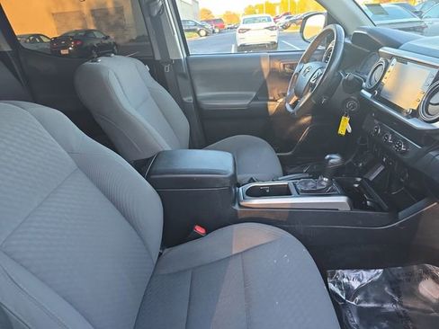 Used 2020 Toyota Tacoma SR5 image 10
