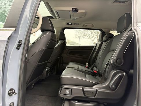 New 2026 Honda Odyssey Touring image 18