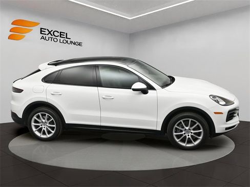 Used 2023 Porsche Cayenne Coupe image 56