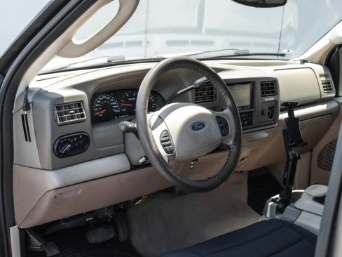 Used 2004 Ford Excursion Limited image 8