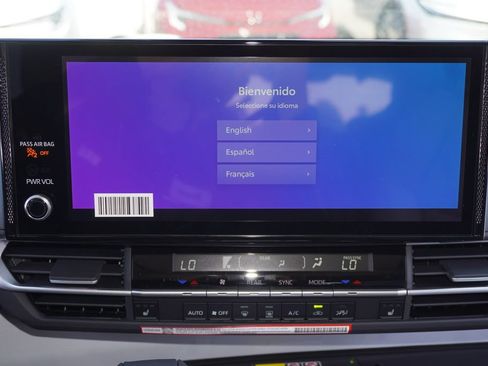 Certified 2026 Toyota Sienna XLE FWD image 17