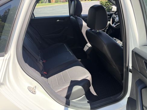 Used 2019 Volkswagen Jetta GLI Autobahn FWD image 25