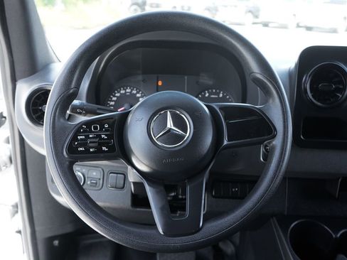 Used 2019 Mercedes-Benz Sprinter 170 Cargo image 23