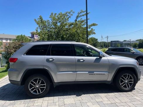 Used 2017 Jeep Grand Cherokee Limited w/ Luxury Group II AWD/4WD image 7