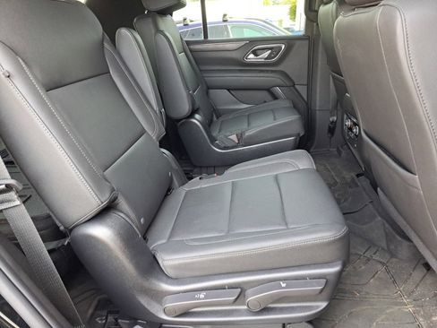 Used 2023 Chevrolet Tahoe Z71 w/ Luxury Package AWD/4WD image 13