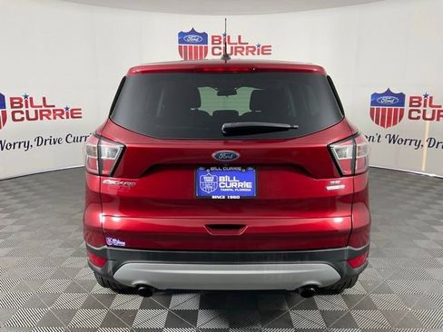 Used 2017 Ford Escape SE image 4