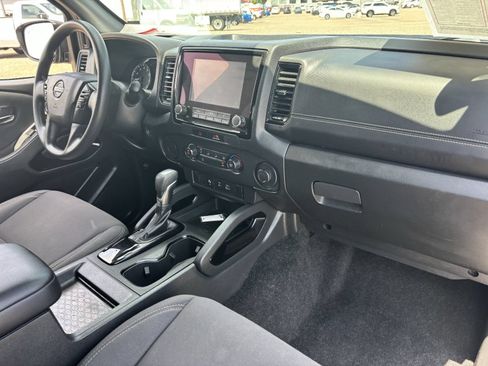 Certified 2023 Nissan Frontier SV w/ Midnight Edition Package RWD image 13