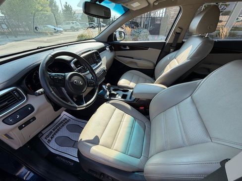 Used 2018 Kia Sorento EX AWD/4WD image 7