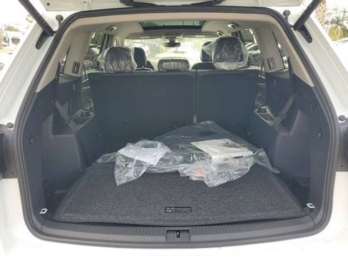 New 2026 Volkswagen Atlas SE FWD image 7