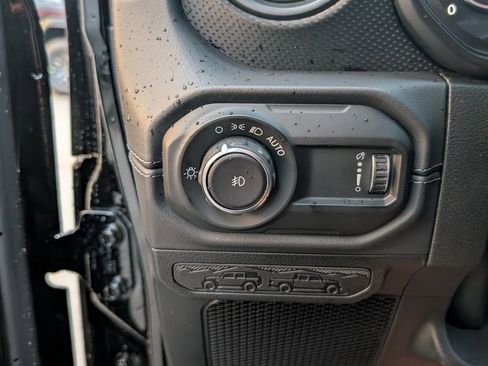 New 2026 Jeep Wrangler Rubicon AWD/4WD image 25