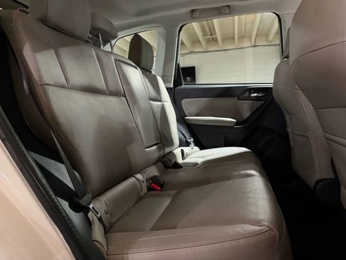 Used 2017 Subaru Forester 2.5i Limited AWD/4WD image 11