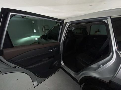Used 2023 Nissan Rogue SV w/ SV Premium B Package AWD/4WD image 22