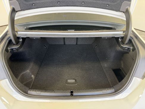 Used 2024 BMW i5 eDrive40i w/ M Sport Package image 30