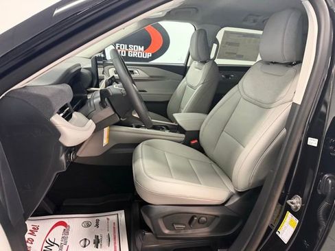 New 2026 Ford Explorer Active image 13