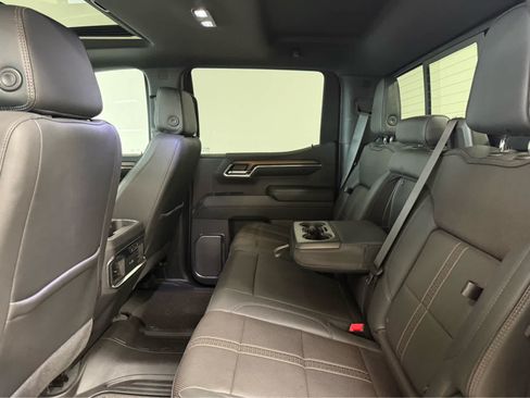 Used 2024 Chevrolet Silverado 1500 High Country w/ Technology Package AWD/4WD image 15