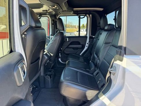 Used 2022 Jeep Gladiator Overland w/ Popular Equipment Package image 10