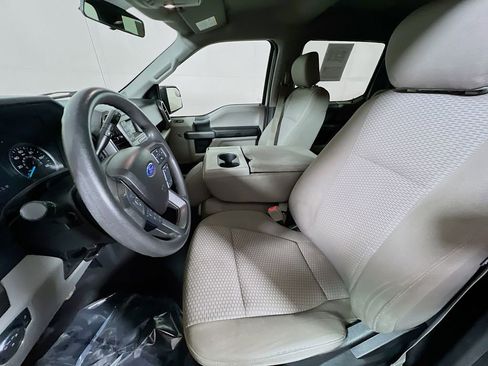 Used 2018 Ford F150 XLT image 17