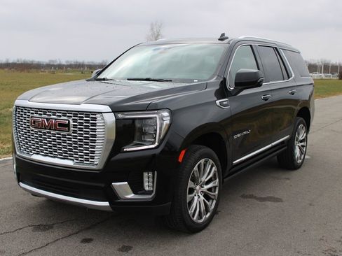 Used 2021 GMC Yukon Denali image 3
