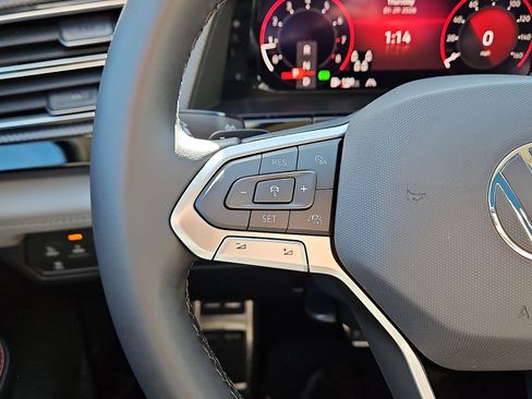 New 2026 Volkswagen Atlas Peak Edition AWD/4WD image 19