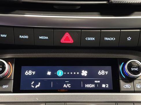 Used 2025 Hyundai Palisade Calligraphy image 18