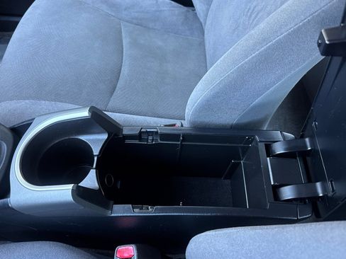 Used 2014 Toyota Prius Three FWD image 31