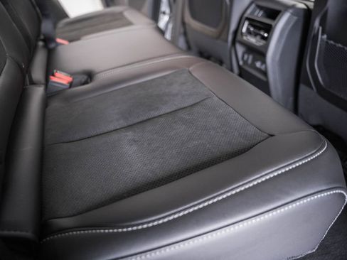 New 2025 Jeep Grand Cherokee Altitude image 29