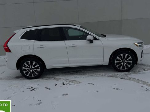 Used 2023 Volvo XC60 B5 Core image 2