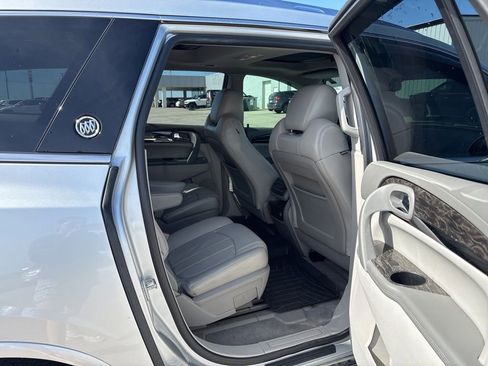 Used 2013 Buick Enclave Premium FWD image 16