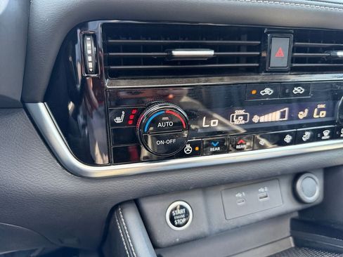 Used 2021 Nissan Rogue SL FWD image 33