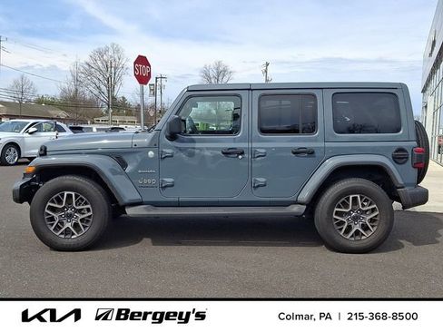Used 2024 Jeep Wrangler Sahara image 9