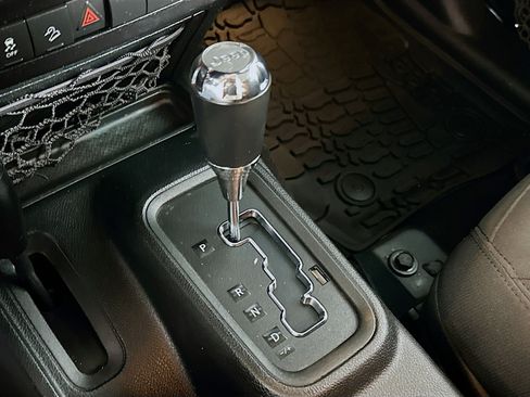 Used 2017 Jeep Wrangler Unlimited Sport w/ Quick Order Package 24S image 21