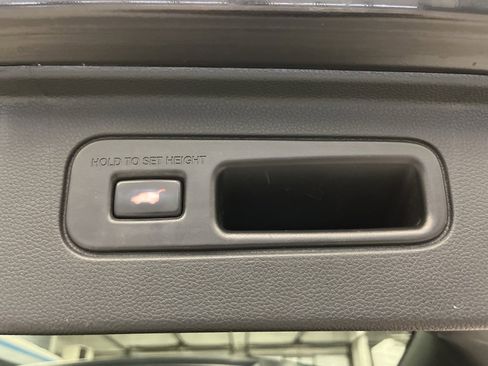 Used 2023 Honda Pilot EX-L image 37