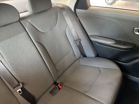 Used 2025 Kia K4 FWD image 36