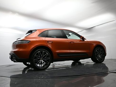Certified 2025 Porsche Macan image 51