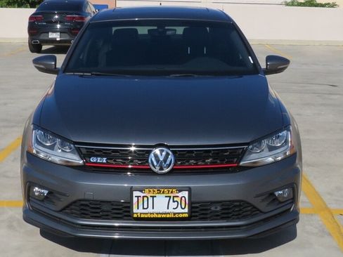 Used 2017 Volkswagen Jetta GLI FWD image 7