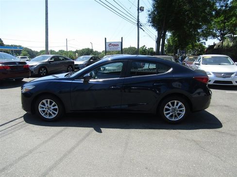 Used 2017 MAZDA MAZDA3 Sport w/ Preferred Equipment Package FWD image 4