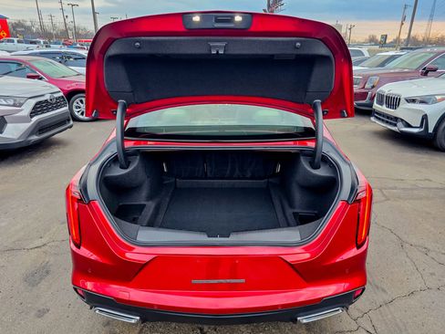 Used 2025 Cadillac CT4 Luxury image 41