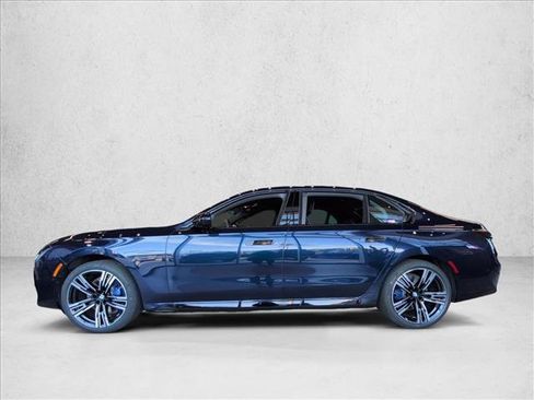 New 2026 BMW 740i image 5