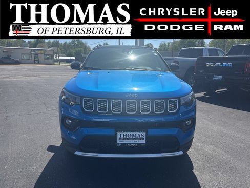Used 2025 Jeep Compass Limited AWD/4WD image 2