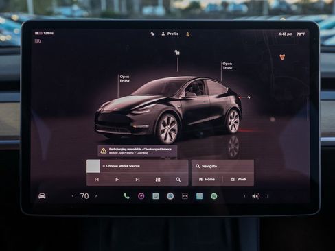 Used 2022 Tesla Model Y Long Range image 28