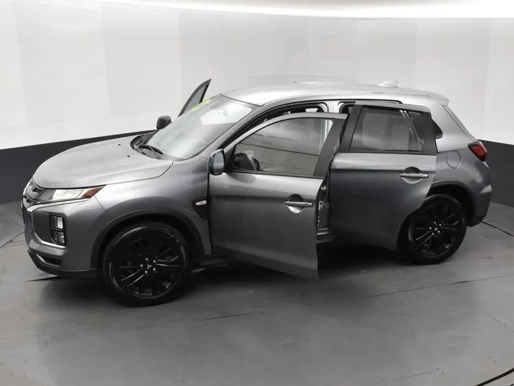 Used 2025 Mitsubishi Outlander Sport LE AWD/4WD image 7