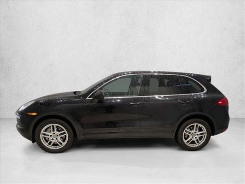 Used 2014 Porsche Cayenne S image 9
