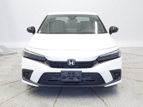 Used 2023 Honda Civic Sport image 2