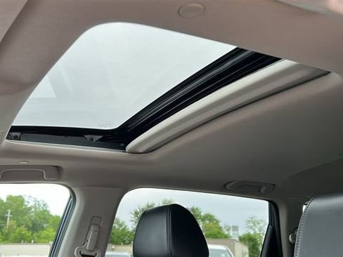 Used 2024 Honda CR-V EX-L image 23