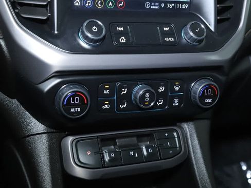 Used 2023 GMC Acadia AT4 w/ Technology Package AWD/4WD image 27