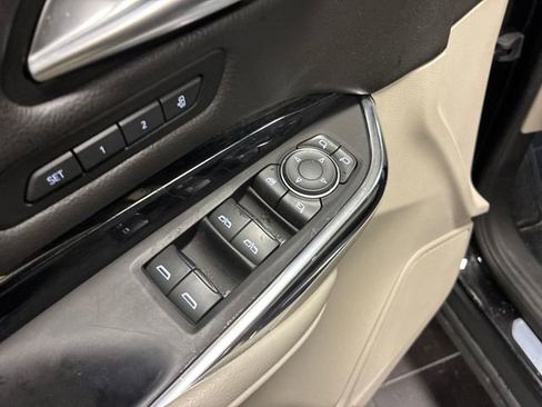 Used 2023 Cadillac XT4 Premium Luxury FWD image 11