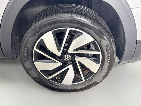 Used 2026 Volkswagen Atlas SE FWD image 37