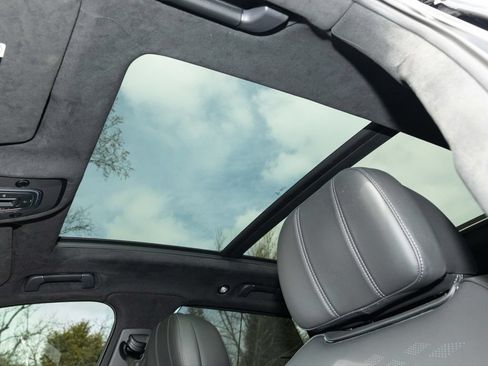 Certified 2025 Bentley Bentayga AWD/4WD image 53